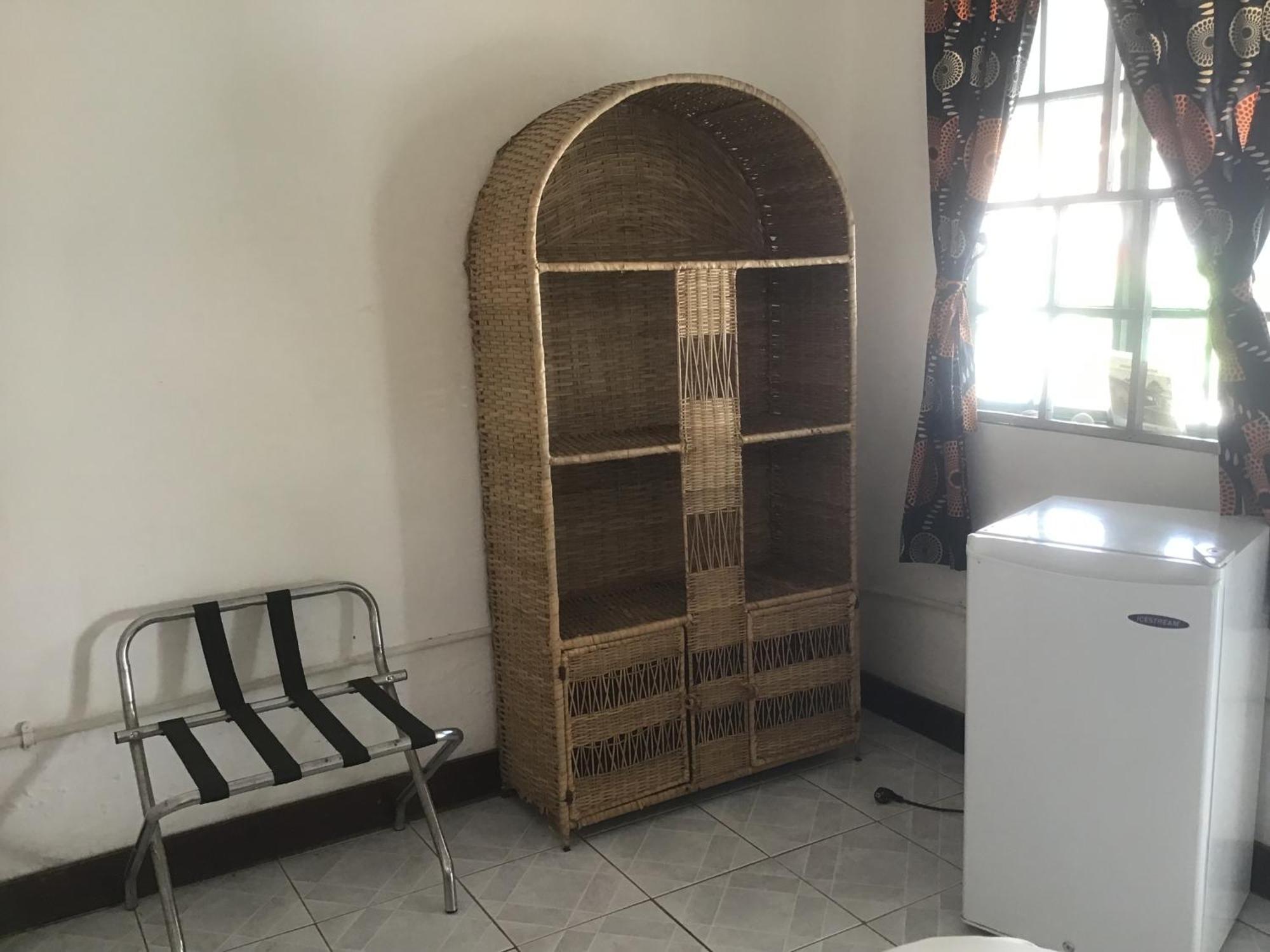 Anns Guesthouse Bakaugambia Dış mekan fotoğraf