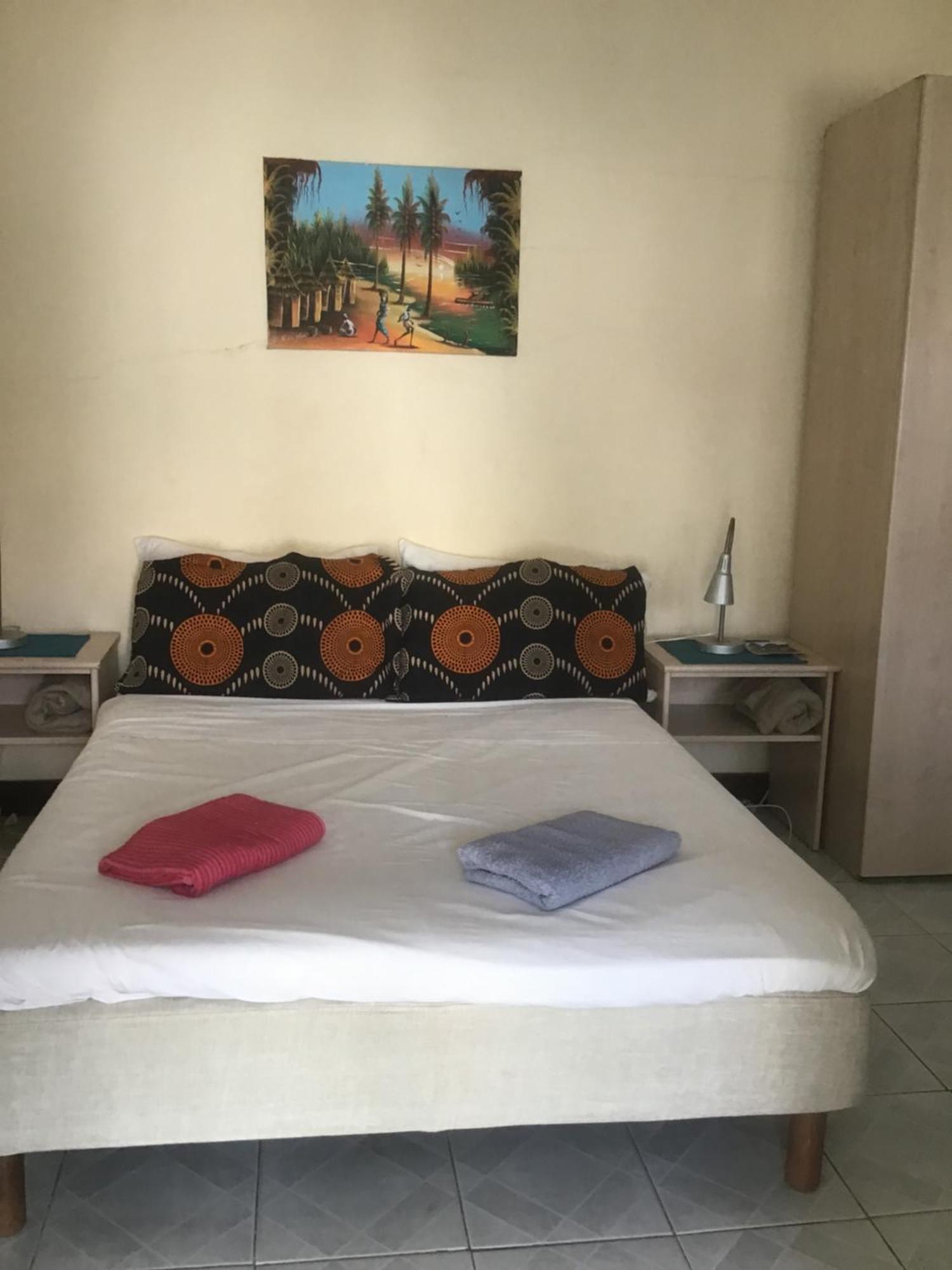 Anns Guesthouse Bakaugambia Dış mekan fotoğraf