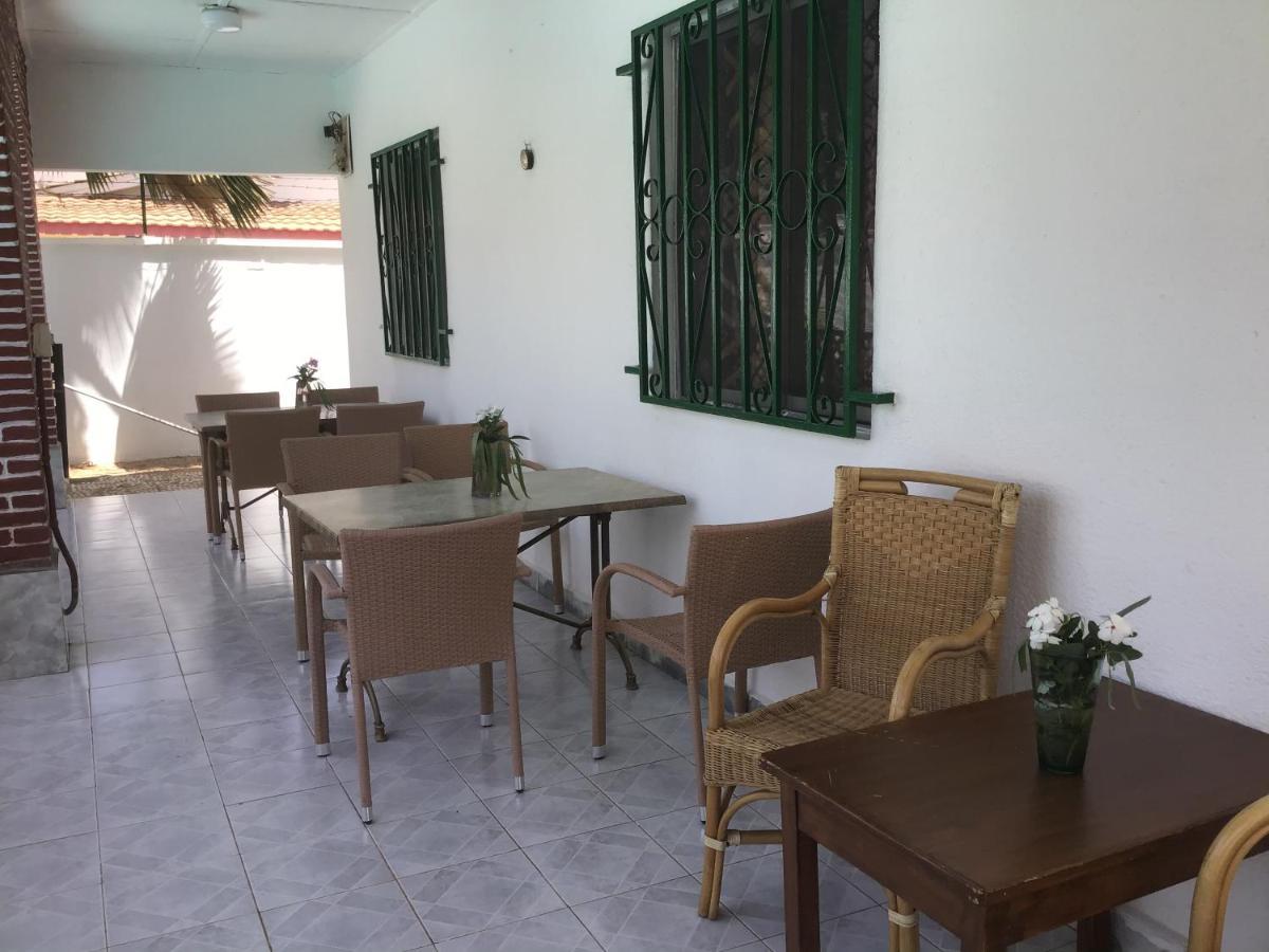 Anns Guesthouse Bakaugambia Dış mekan fotoğraf