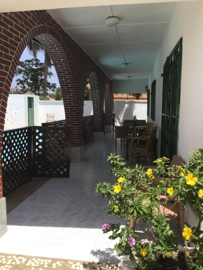 Anns Guesthouse Bakaugambia Dış mekan fotoğraf