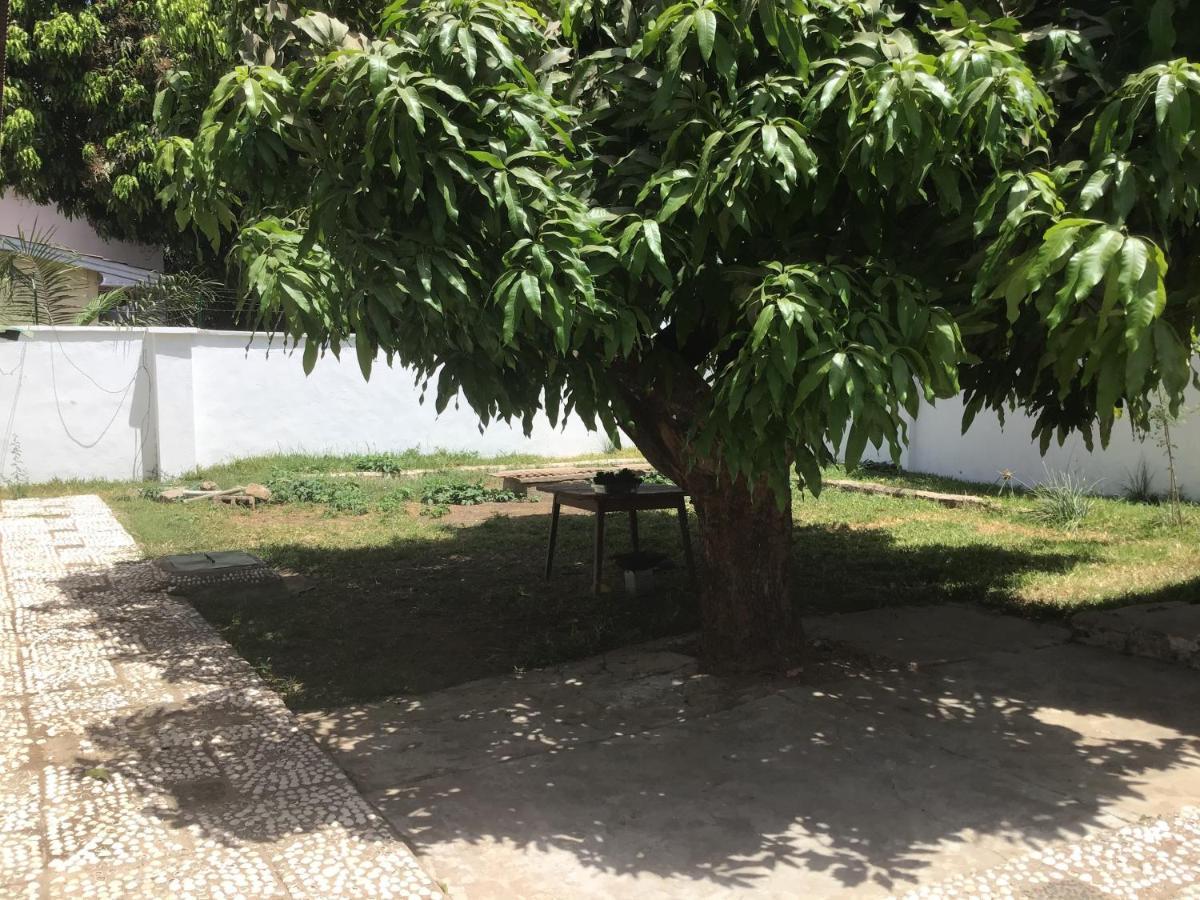 Anns Guesthouse Bakaugambia Dış mekan fotoğraf
