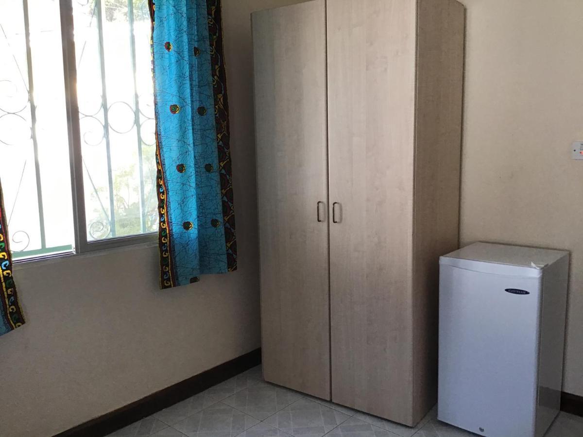 Anns Guesthouse Bakaugambia Dış mekan fotoğraf