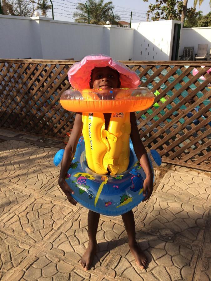 Anns Guesthouse Bakaugambia Dış mekan fotoğraf