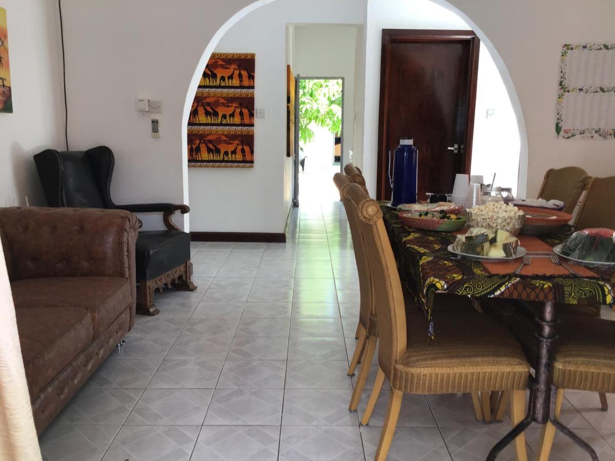 Anns Guesthouse Bakaugambia Dış mekan fotoğraf